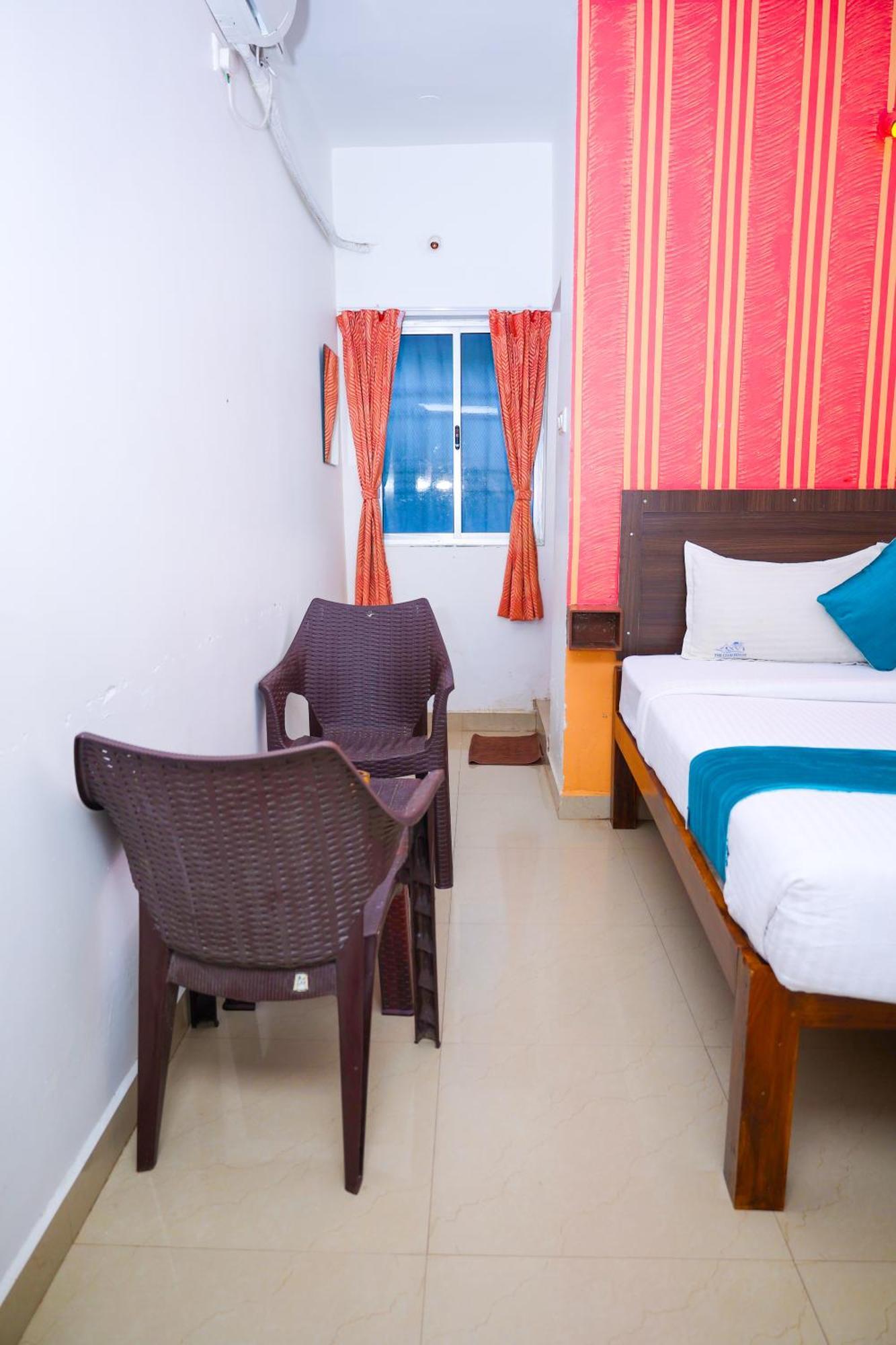 Hotel The Club House Puducherry Zewnętrze zdjęcie